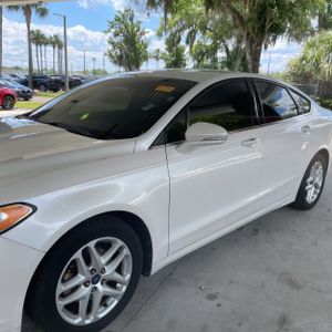 FORD FUSION SE - 2