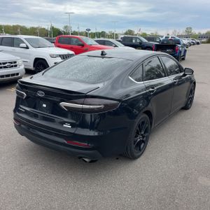FORD FUSION SE - 8