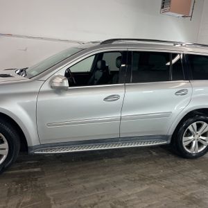 2010 Mercedes-BENZ GL — фото 4
