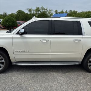 CHEVROLET SUBURBAN - 4