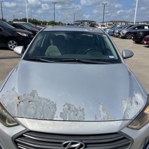صورة 15 لـ 2017 Hyundai ELANTRA LIMITED