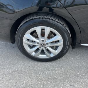 2019 Mercedes-BENZ C-CLASS thumbnail 19