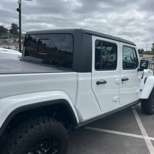 JEEP GLADIATOR WILLYS SPORT - 9