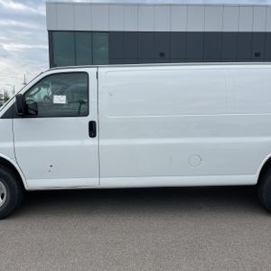 CHEVROLET EXPRESS CARGO 2500 - 4