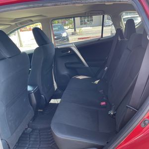 صورة 34 لـ 2015 Toyota RAV4 XLE