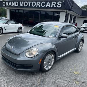 2012 Volkswagen BEETLE 2.5L PZEV — фото 1