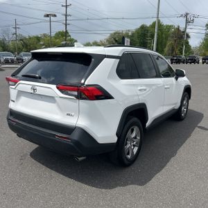 TOYOTA RAV4 - 8