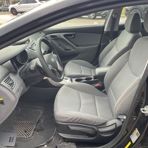 2012 Hyundai ELANTRA GLS — миниатюра 31