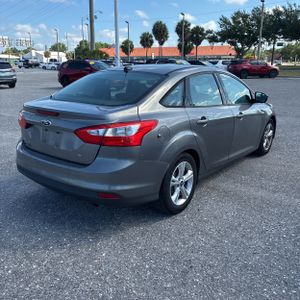 FORD FOCUS SE - 8