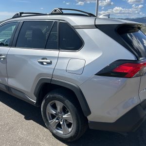 2024 Toyota RAV4 XLE 照片 6