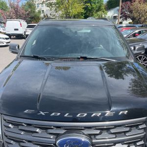 FORD EXPLORER XLT - 9