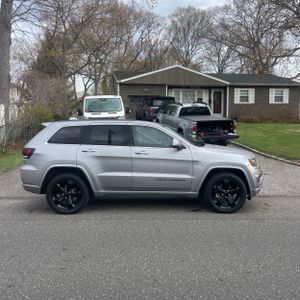 JEEP GRAND CHEROKEE ALTITUDE - 10