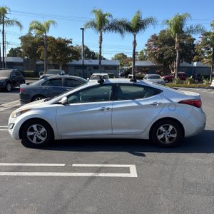 2015 Hyundai ELANTRA SE 照片 3