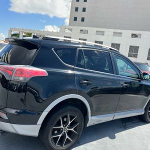 2018 Toyota RAV4 SE — фото 9