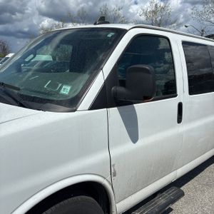 CHEVROLET EXPRESS LS 3500 - 2