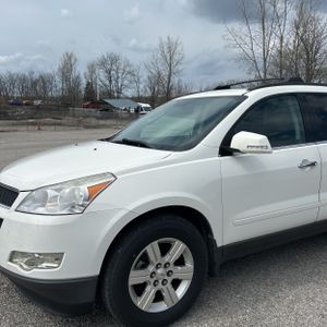 CHEVROLET TRAVERSE LT - 2