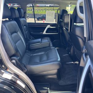 صورة 34 لـ 2017 Toyota LAND CRUISER BASE