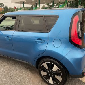 2016 KIA SOUL + photo 6