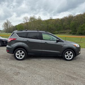 FORD ESCAPE SE - 10