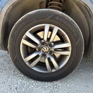 2012 Volkswagen TIGUAN S 照片 17