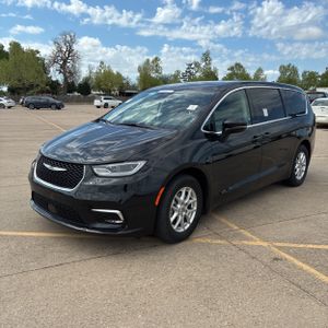 CHRYSLER PACIFICA TOURING L - 1