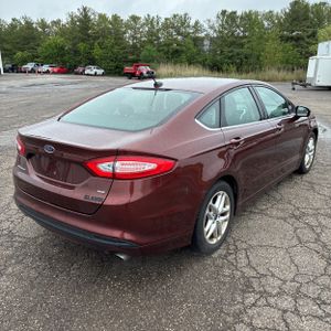 FORD FUSION SE - 8