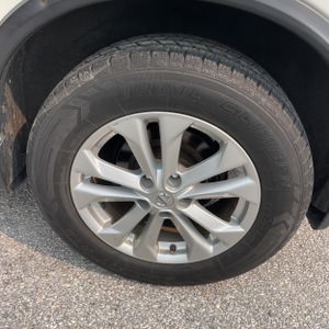 2016 Nissan ROGUE SV — миниатюра 18