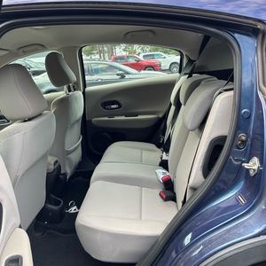 2016 Honda HR-V LX photo 34