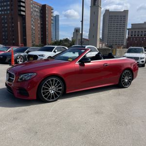 MERCEDES-BENZ E-CLASS - 1