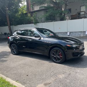 2019 Maserati LEVANTE S 照片 10