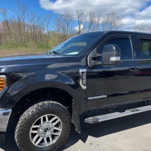 FORD F350 S/D LARIAT - 2