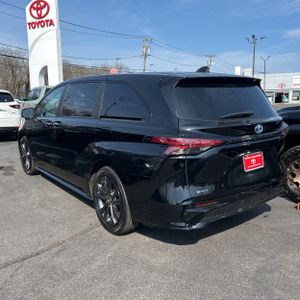 Toyota Sienna XSE 7-Passenger - 4