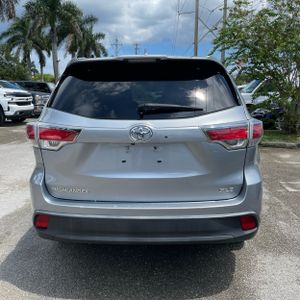 صورة 7 لـ 2016 Toyota HIGHLANDER XLE
