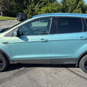 FORD ESCAPE SE - 4