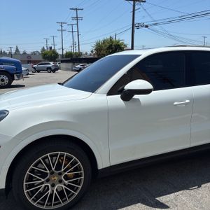 PORSCHE CAYENNE PLATINUM EDITION - 2