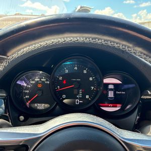 2018 Porsche MACAN BASE — фото 41