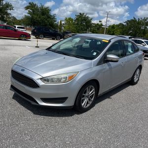 FORD FOCUS SE - 1