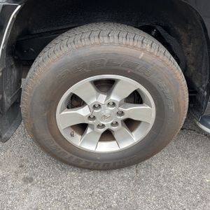 2010 Toyota 4RUNNER SR5 — миниатюра 19