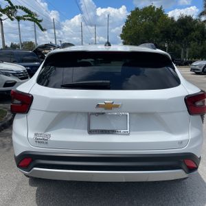 2024 Chevrolet TRAX LT — фото 7