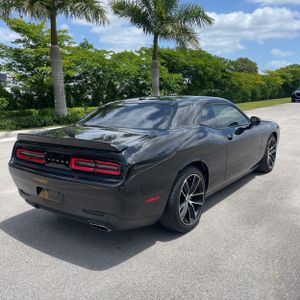 DODGE CHALLENGER SXT - 8