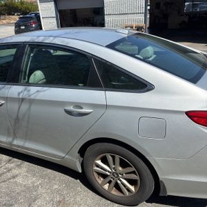 HYUNDAI SONATA SE - 6