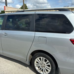 2016 Toyota SIENNA XLE 8-PASSENGER 照片 6