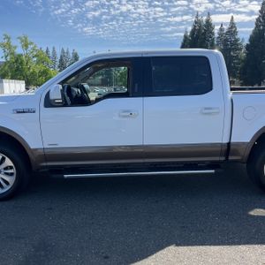 Ford F-150 Lariat - 4