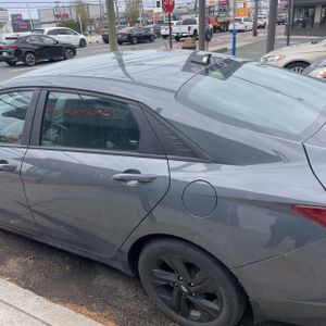 HYUNDAI ELANTRA SEL - 5