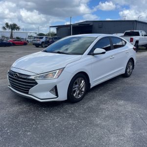 HYUNDAI ELANTRA SEL - 1