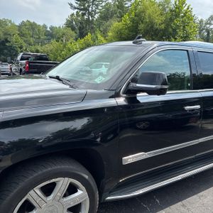 صورة 2 لـ 2018 Cadillac ESCALADE ESV LUXURY