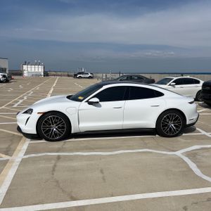 Porsche Taycan Base - 3