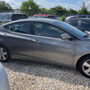 2012 Hyundai ELANTRA GLS 照片 10