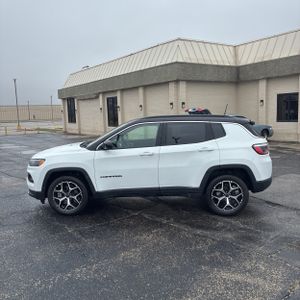 JEEP COMPASS LIMITED 4X4 - 3