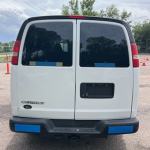 CHEVROLET EXPRESS LS 3500 - 7